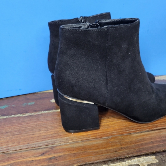 Bar lll Womens Ginaa Black Faux Suede Booties Shoes Size 6.5 - Picture 5 of 16